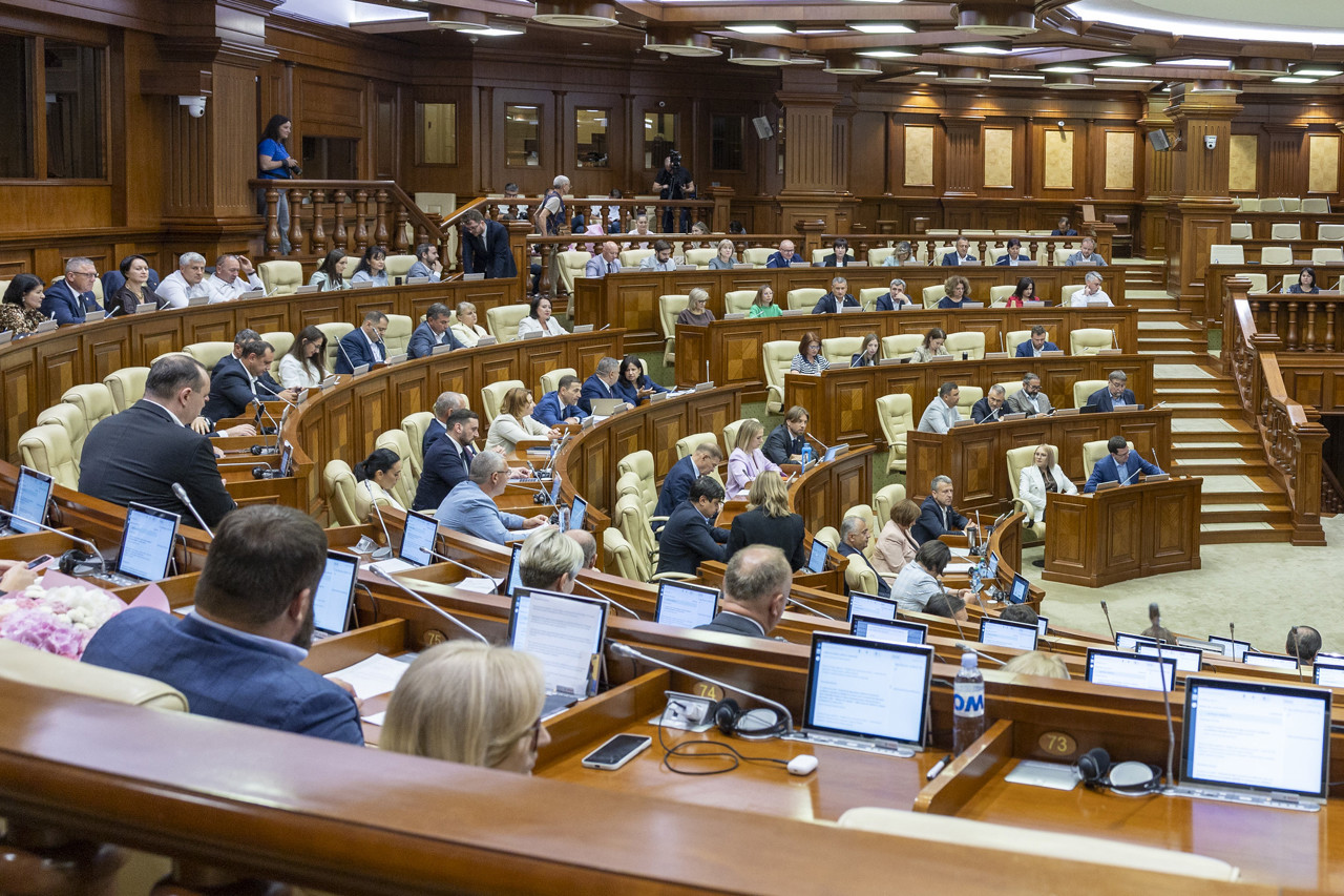 Piața cripto se deschide: Emitenții autorizați de CNPF vor putea presta servicii în mod liber pe teritoriul R. Moldova