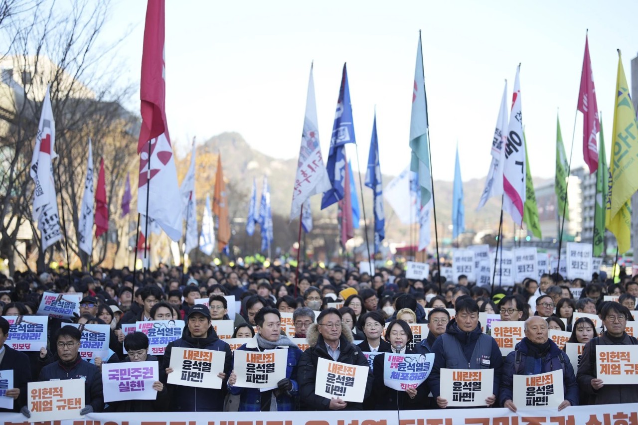  Criză politică și proteste masive în Coreea de Sud: Președintele Yoon Suk Yeol, vizat de impeachment