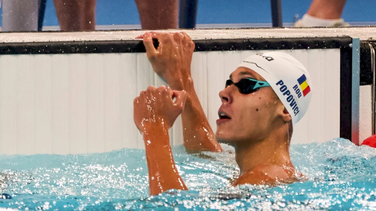 David Popovici claims 100m freestyle World gold