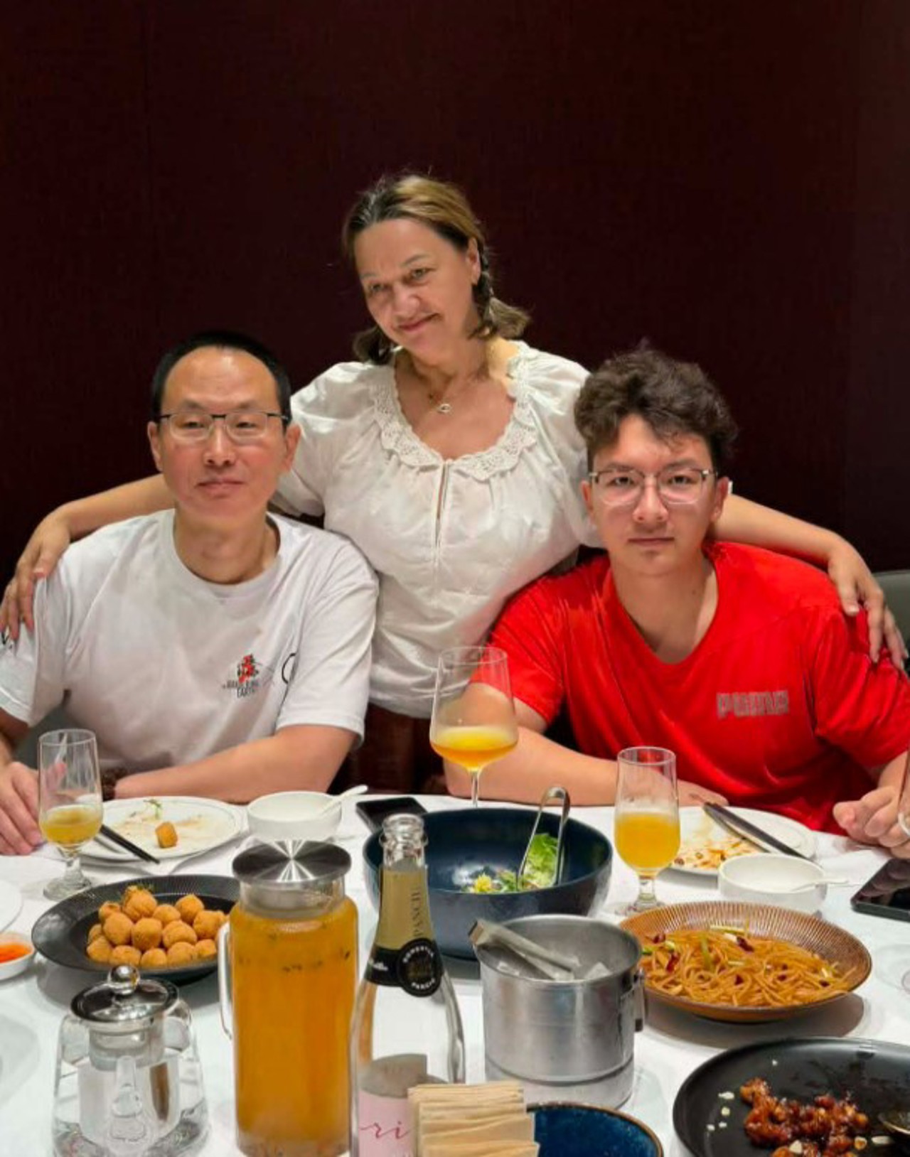 Între Marele Zid Chinezesc și micul prag părintesc de la Răzeni: O moldoveancă, „actriță” în filmele turnate în China