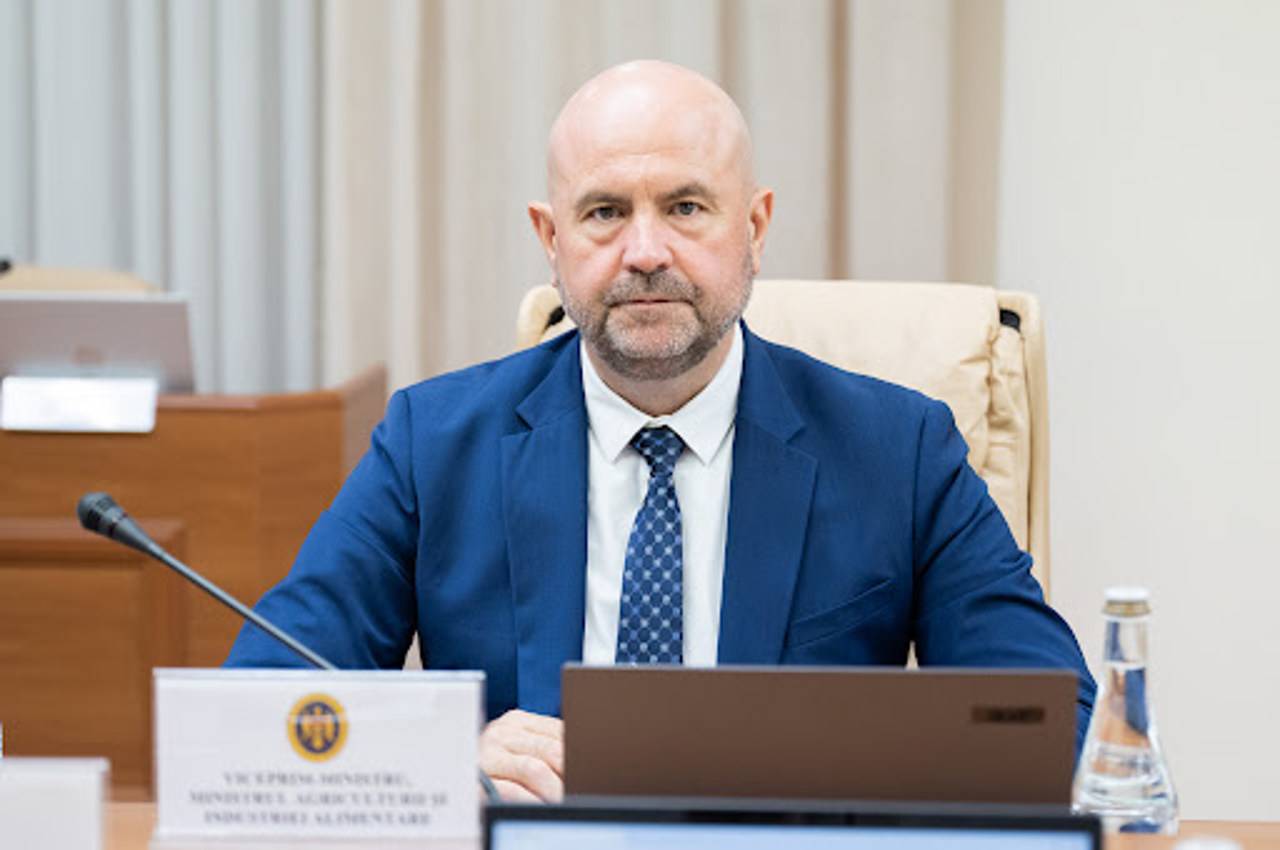 Vladimir Bolea on Radio Moldova: Full rehabilitation of some roads needs hundreds of thousands of lei