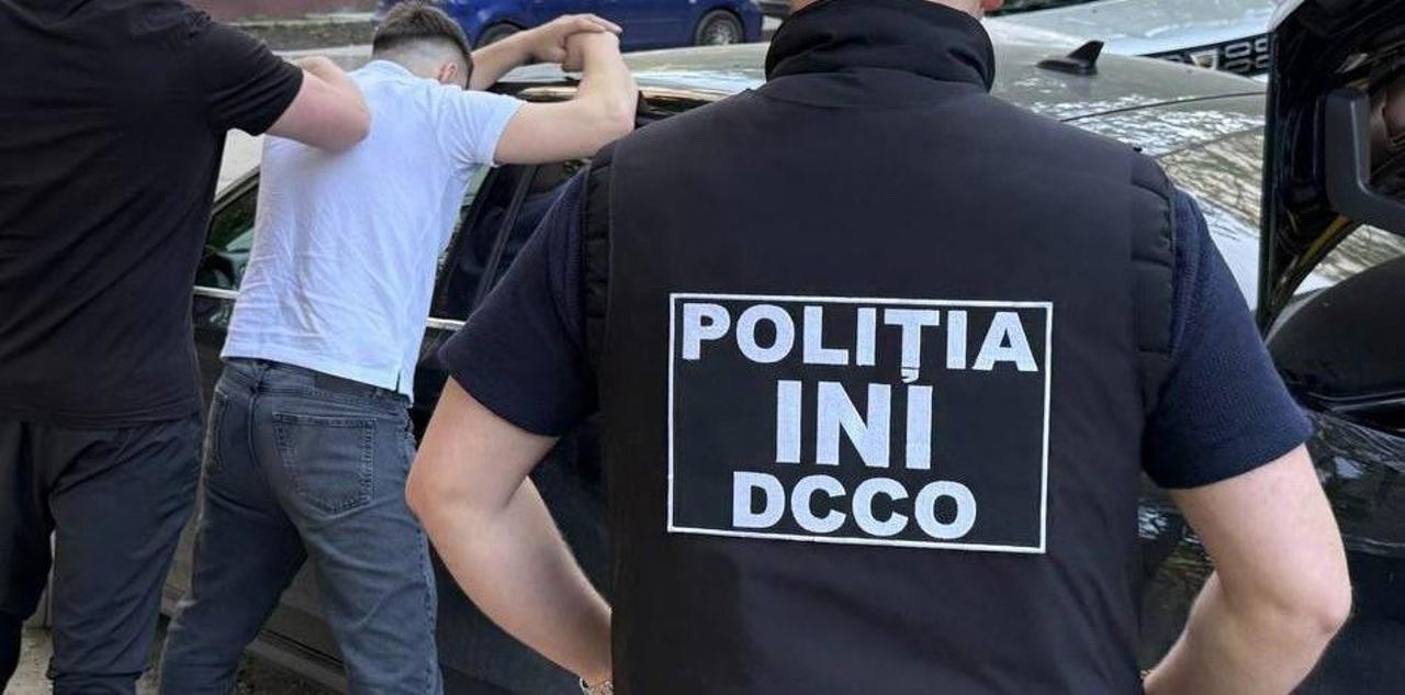 Cumpărături achitate cu euro falși: Rețea criminală, destructurată la Chișinău