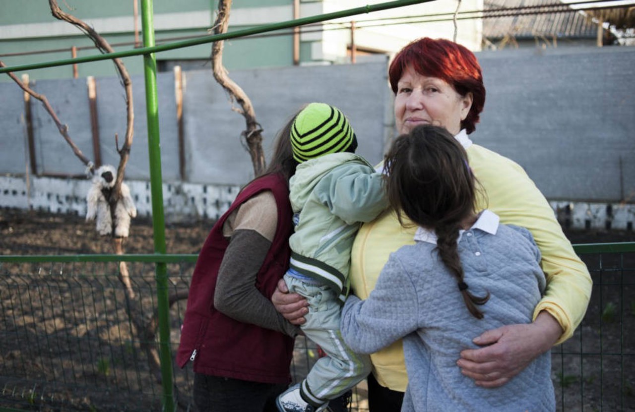 Moldovan foster carers celebrate 25 years of vital service