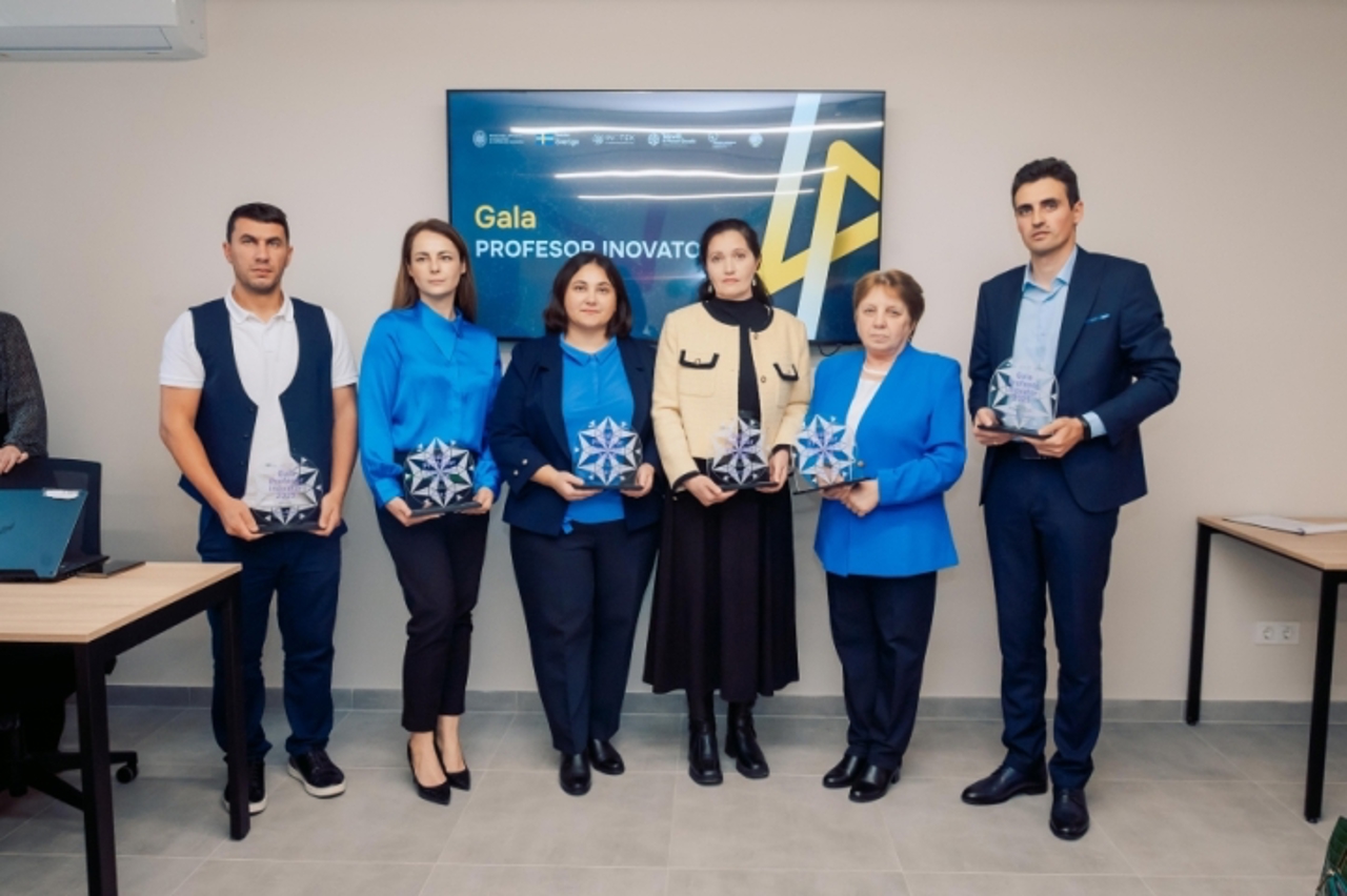 Inovație în școli: șase profesori, premiați pentru metode inovative de predare prin aplicarea tehnologiei