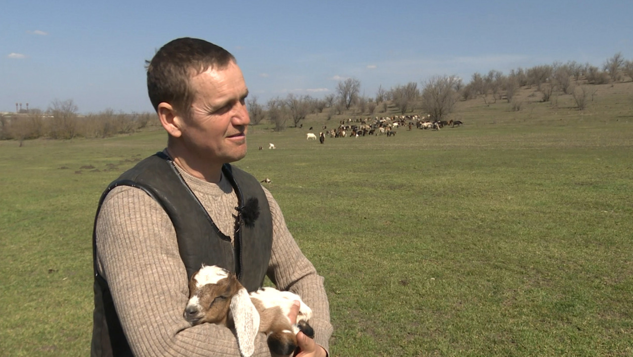 „Afacerea ne ține acasă”: Lecția unei familii care a ales să construiască în R. Moldova