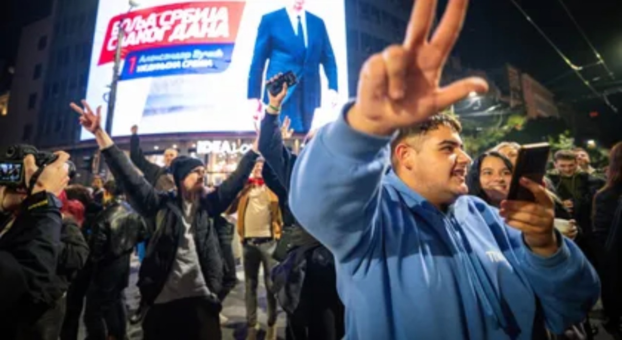 Serbia: Aleksandar Vučić își recunoaște înfrângerea în fața mișcării studențești. „E terminat", se scandează la Belgrad