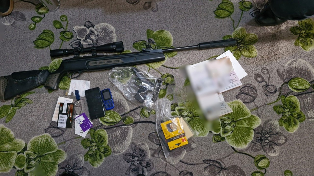 Ștampile aplicate contra cost: un polițist de frontieră, reținut într-un dosar de migrație ilegală a cetățenilor ucraineni