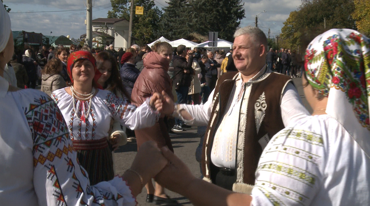 Culoare, gust și tradiție - Festivalul „Toamna de Aur” la Călărași