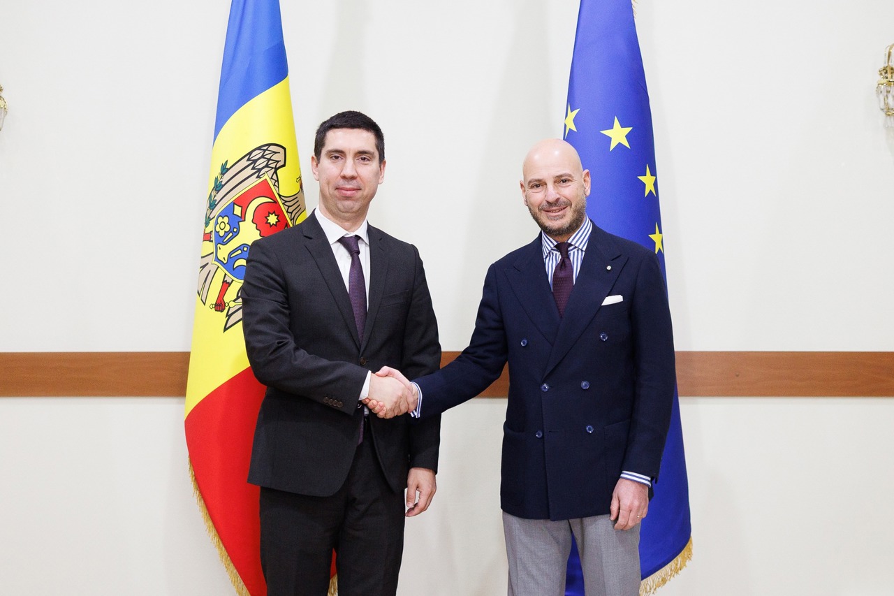 Выданные в Молдове водительские права будут признаны в Италии с 8 ноября