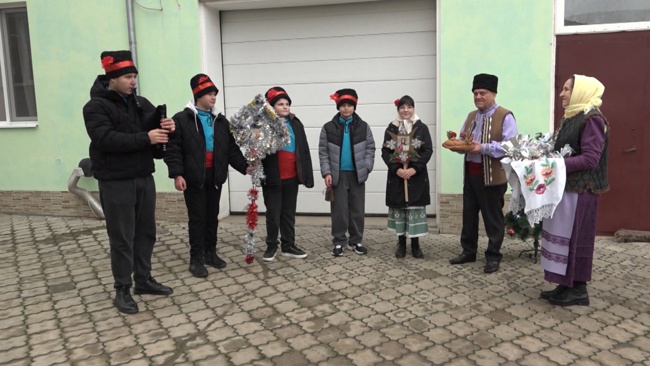 Bucate de post și colindători, așa este marcat Ajunul Crăciunului de locuitorii din Comrat