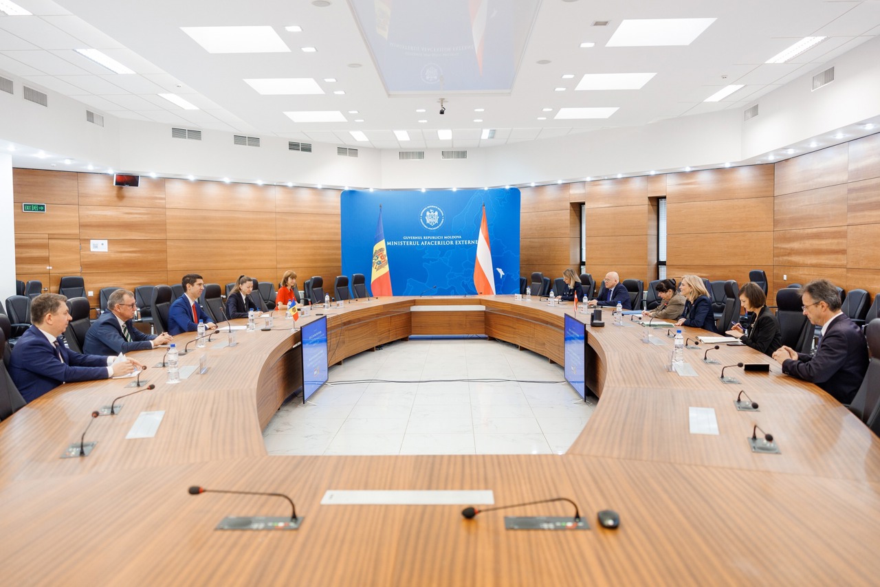 Miniștrii de Externe de la Chișinău și Viena pledează pentru o pace echitabilă în Ucraina