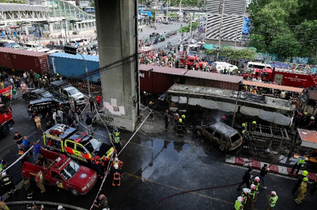 Thailanda | Coliziune între un tren și un autobuz: Opt morți și cel puțin 25 de răniți 