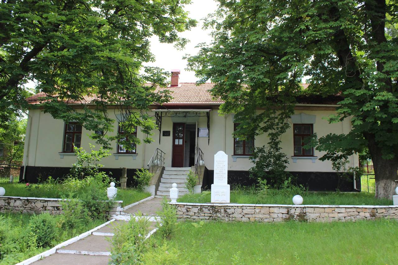 Muzeul de Istorie și Etnografie din Cosăuți - o incursiune în trecutul local și atracție turistică importantă