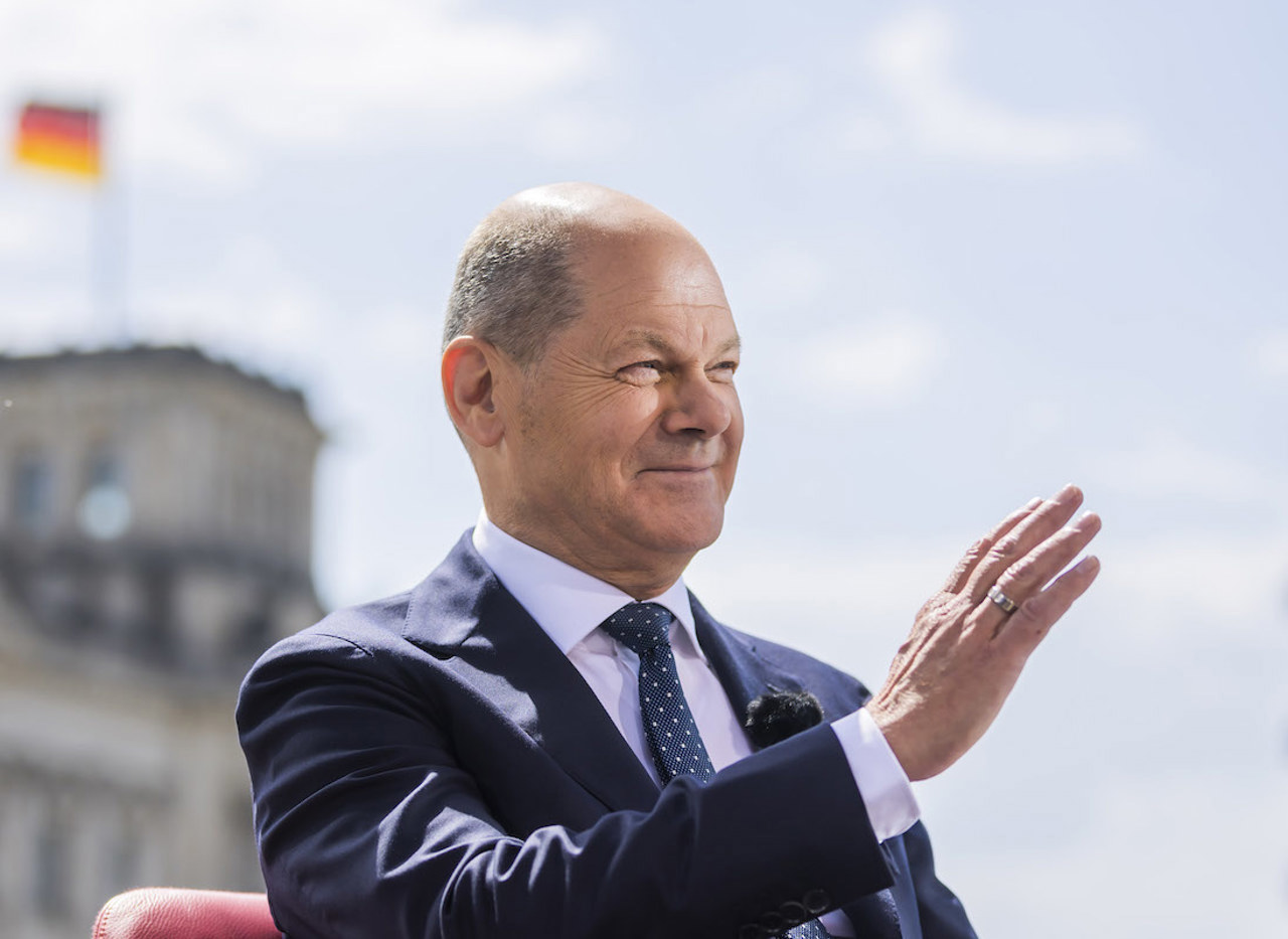 Corespondență//Scholz la Chișinău, în vreme ce Germania își reduce ajutorul pentru Kiev