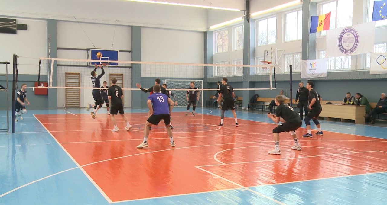 Echipa Universității Tehnice a Moldovei are victorii pe linie în campionatul național de volei
