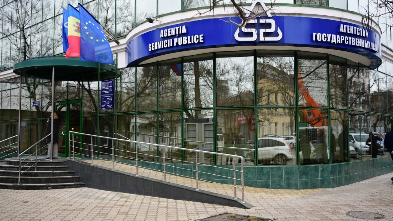 Mai puțină birocrație, semnătură electronică inclusă: Republica Moldova introduce un nou model de act de identitate pentru cetățenii străini