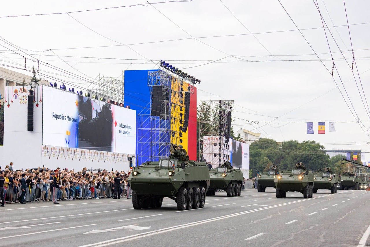 Peste 2.000 de militari, tehnică modernă și sisteme anti-dronă în PMAN: „R. Moldova este un stat liber, care își apără țara, independența, cetățenii”