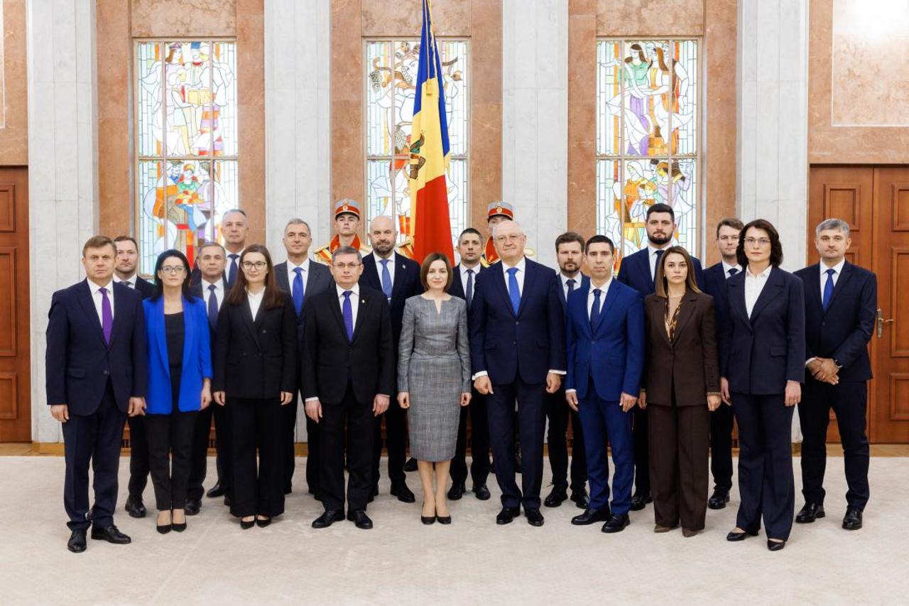 Stability and European support: experts and EU leaders hail the inauguration of the Munteanu Government