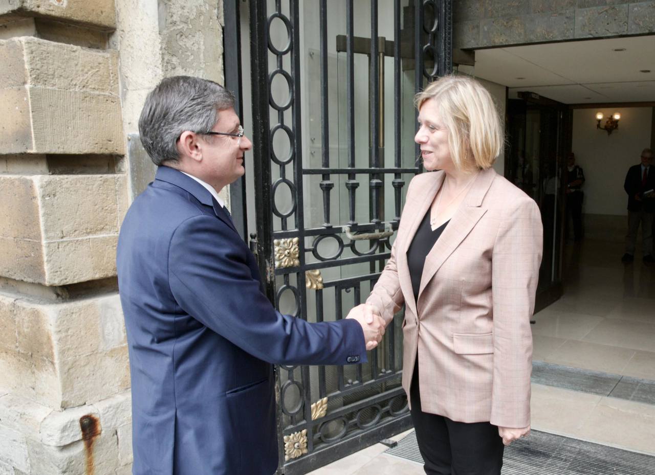 Власти Республики Молдова намерены улучшить ситуацию с правосудием и развивать экономику, заверяет Игорь Гросу