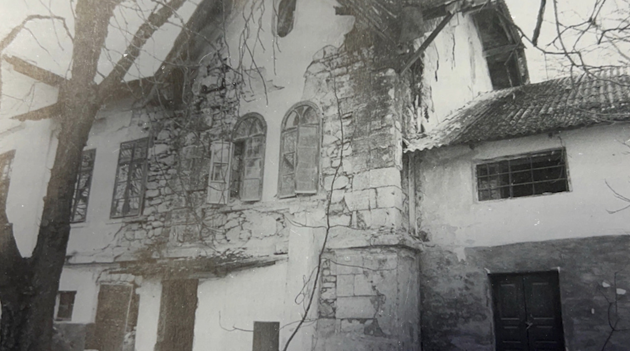 Apostolopulo estate: Local struggle to save historic winery