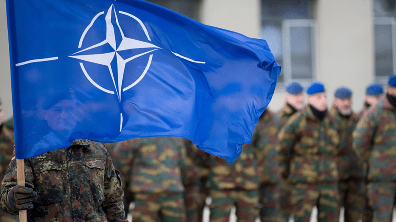 Corespondență Bruxelles// Tensiuni în Kosovo: NATO trimite 600 de militari britanici suplimentari