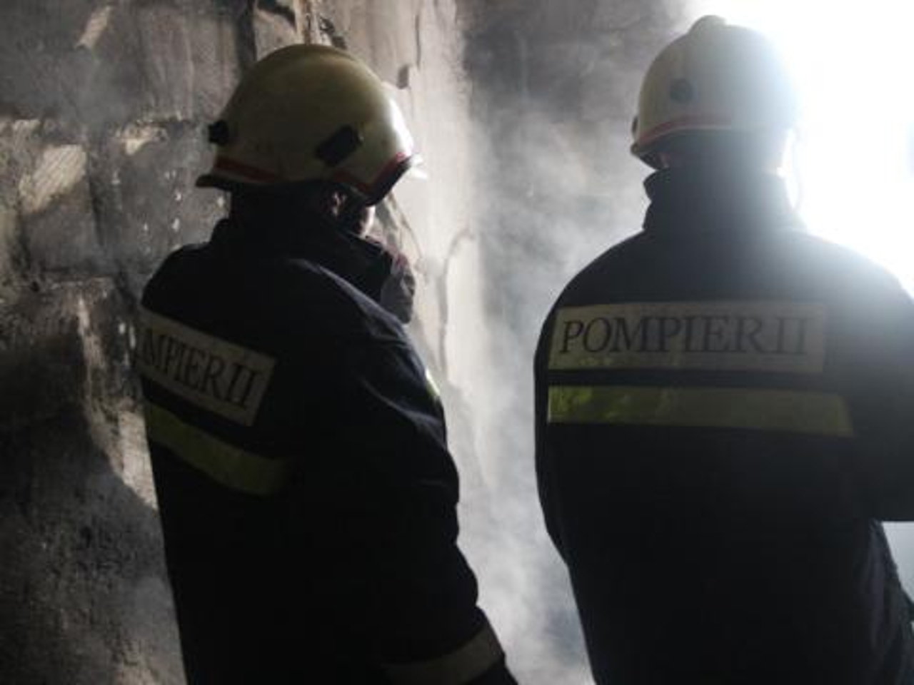 Tragedie într-un bloc de tip cămin din Chișinău: Proprietarul unei camere, găsit carbonizat după un incendiu