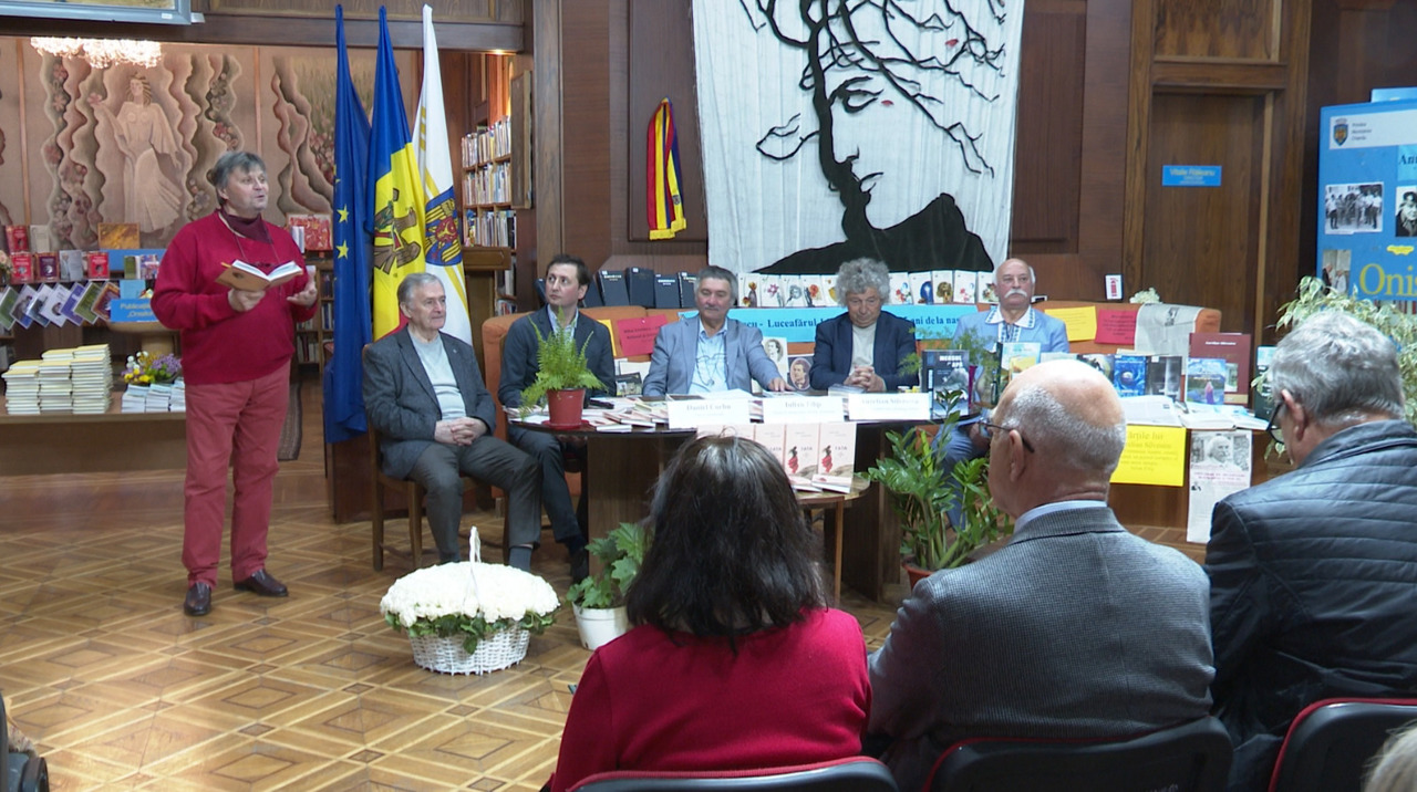 Zeci de admiratori la lansarea cărții „Fata de dincolo de ceață”, semnată de Aurelian Silvestru