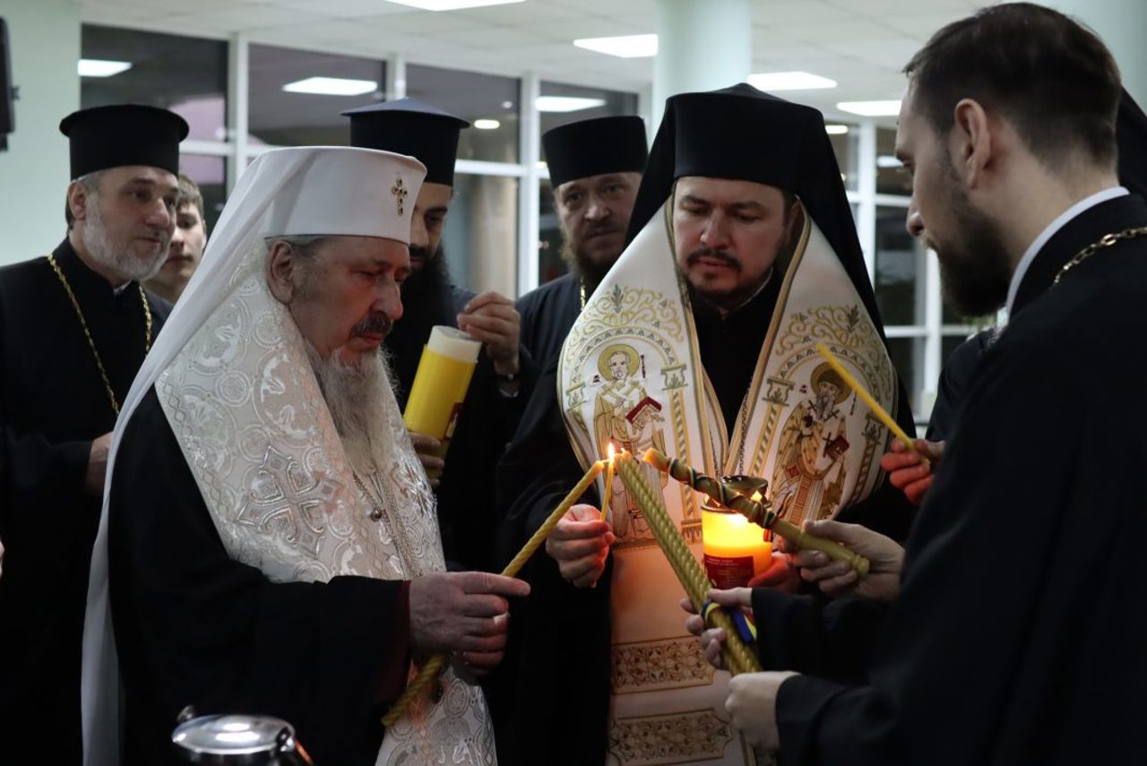 În acest an, Sfânta Lumină de la Ierusalim va fi adusă la Chișinău și de către preoții Patriarhiei Române cu o aeronavă specială