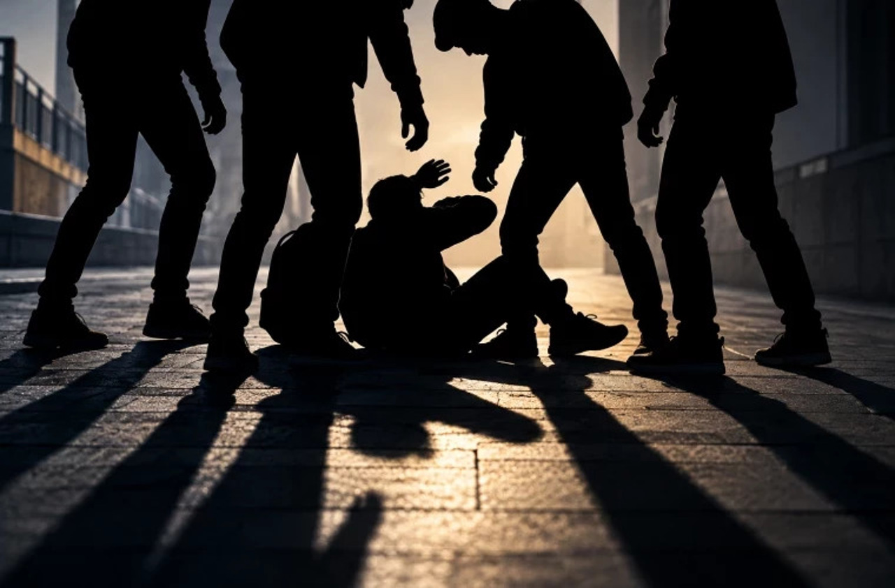 Cei șase elevi implicați în agresarea studentului de la UTM au fost exmatriculați. Tânărul a fost agresat, legat de un copac și umilit