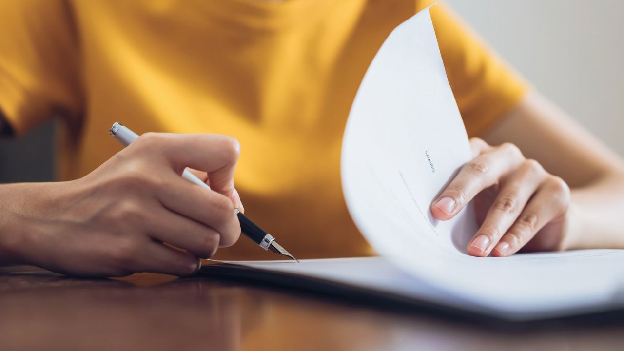 A vrut să dețină permise de conducere în R. Moldova și Germania, dar a fost condamnată pentru fals în declarații