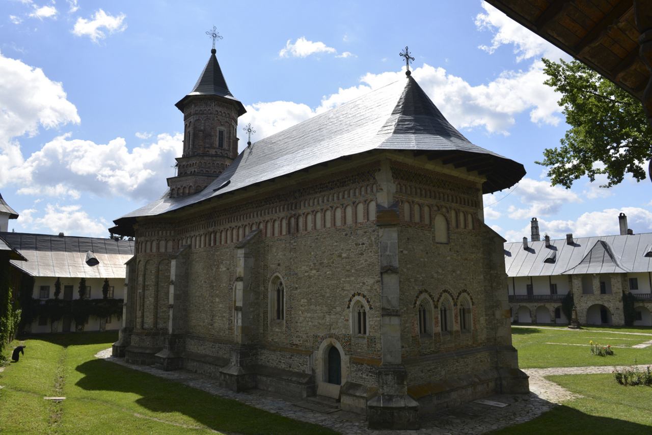 Calendarul Zilei // În 1497 a fost zidită biserica "Înălțarea Domnului" de la Mănăstirea Neamț