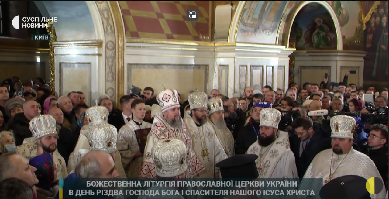 Moment istoric la Kiev - Slujba de Crăciun de la complexul monahal Lavra Pecerska, oficiată de mitropolitul Epifanie al Ucrainei