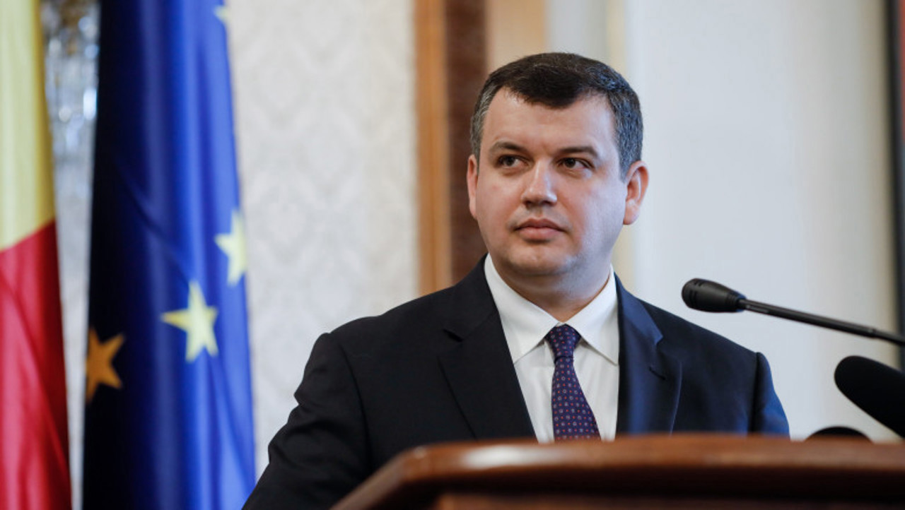 Eugen Tomac și-a depus mandatul de premier desemnat. Nicușor Dan îl propune pe Adrian Veștea.titlu
