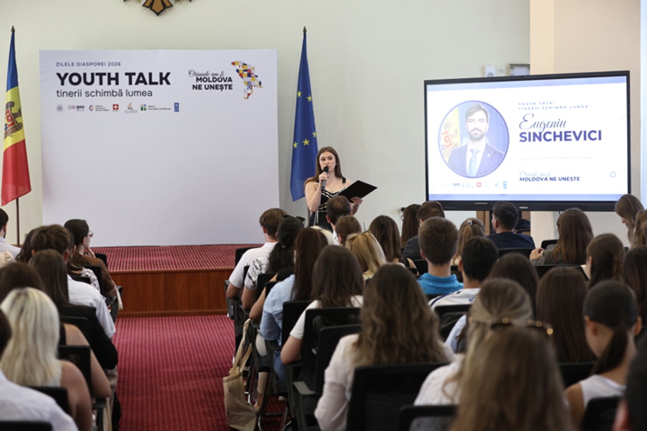 „Tinerii nu sunt doar viitorul, ci și prezentul”: Experiențe internaționale ale tinerilor la Youth Talk, în cadrul Zilelor Diasporei