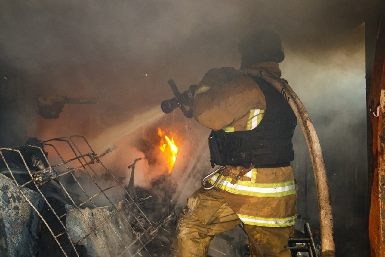 Kyiv’s defense advisor Beskrestnov injured as jet-drone levels residence