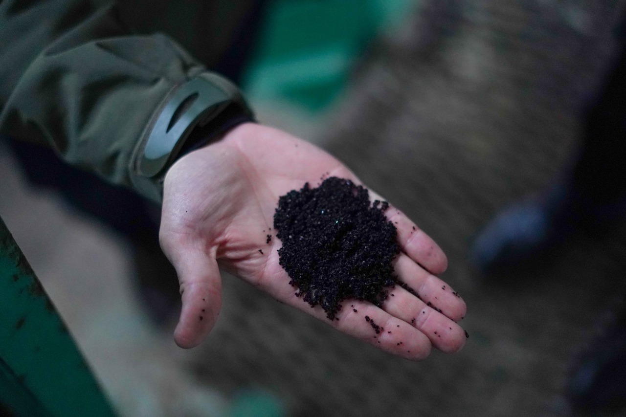 Strategic environmental response: Northern Moldova deploys granular activated carbon to neutralize oil contamination