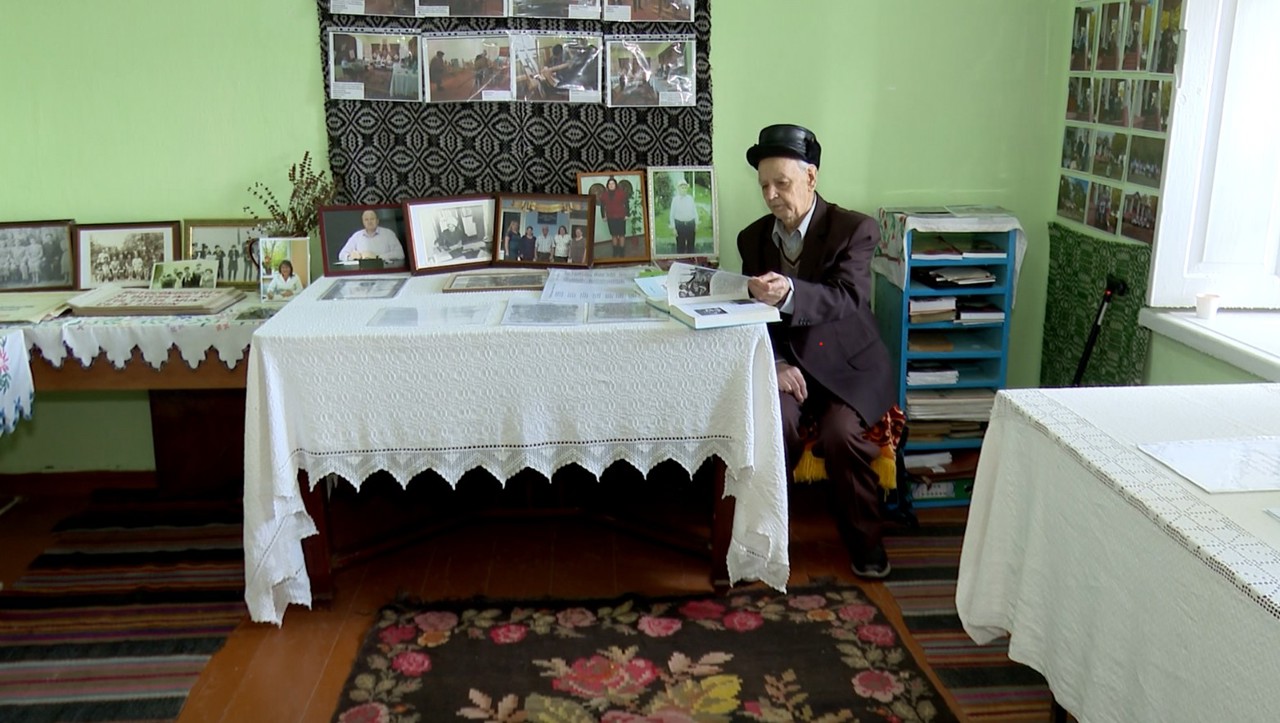 Casa unui învățător din Ghiduleni, reper cultural pentru localnici. Găzduiește un muzeu de etnografie și istorie locală 