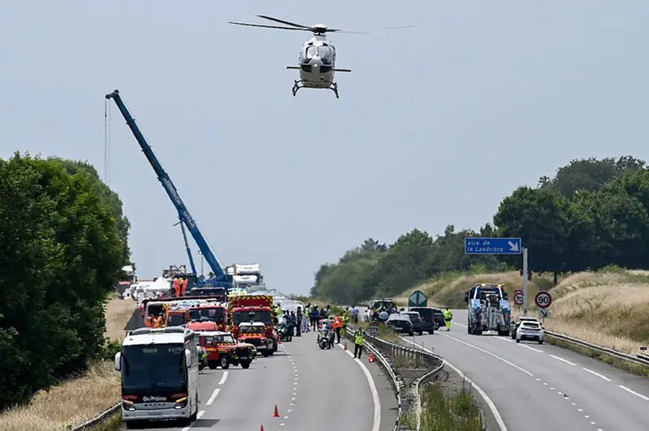 Accident grav în Franța: un autobuz cu copii ucraineni s-a răsturnat. Patru oameni au murit