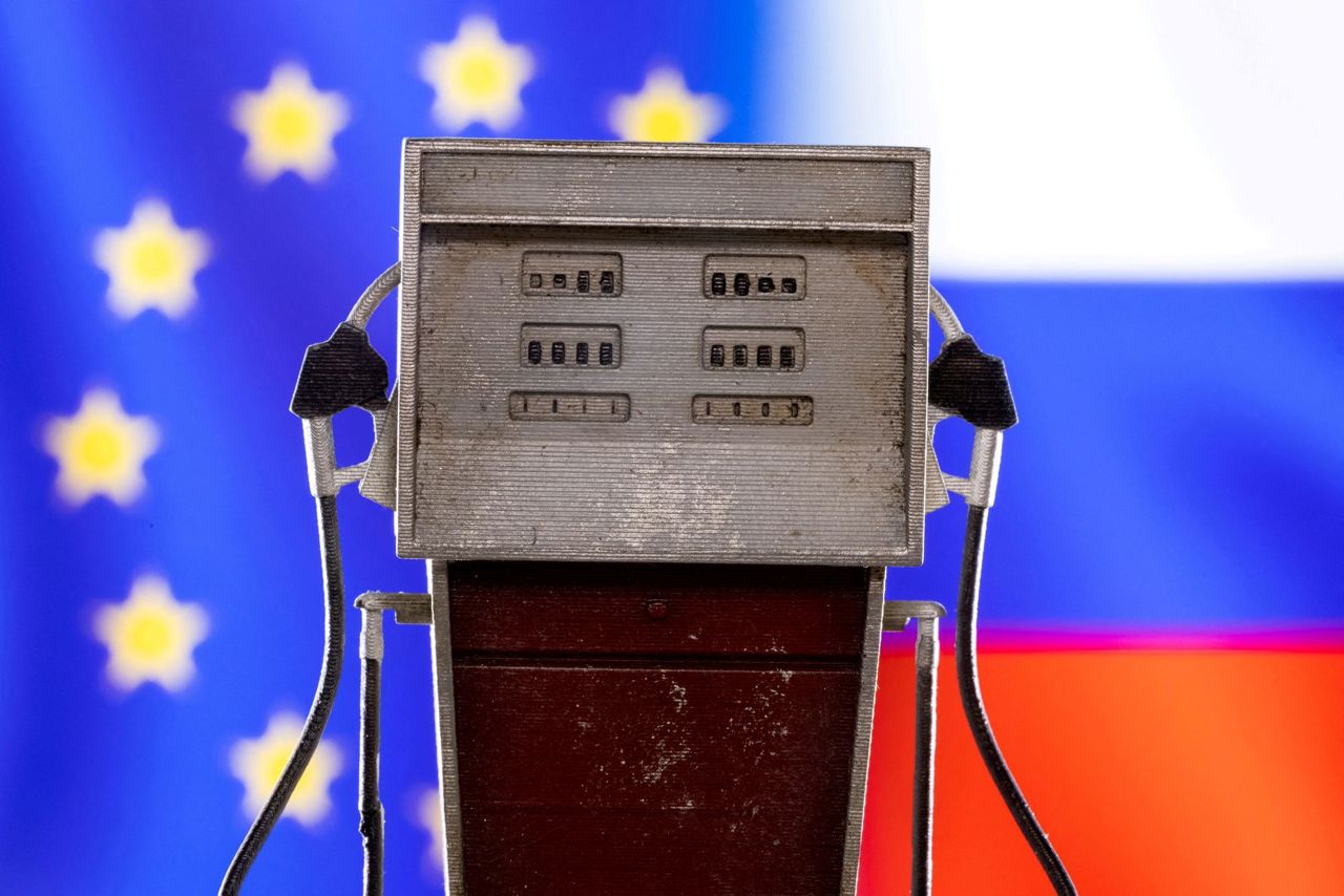 Corespondență // UE neagă că sancțiunile Ucrainei împotriva Lukoil duc la o criză a petrolului în Ungaria