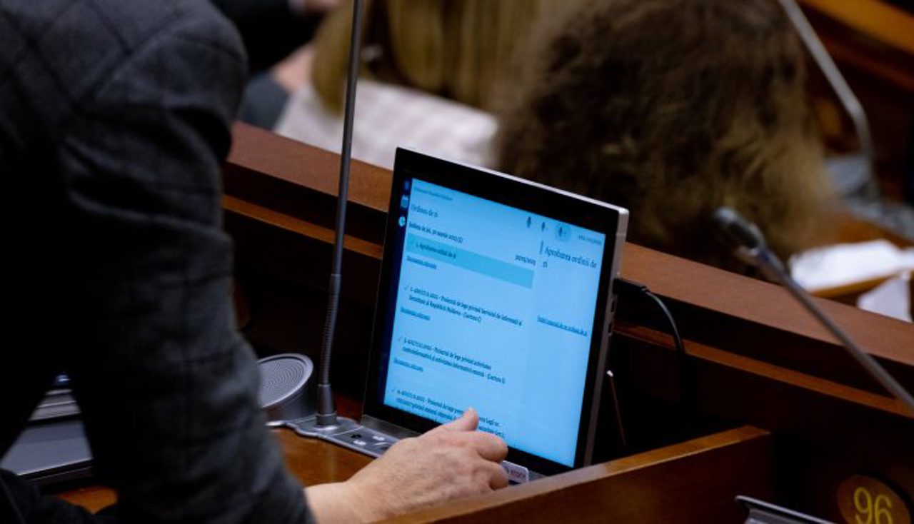 A bill that would facilitate the development of remote business, voted by deputies