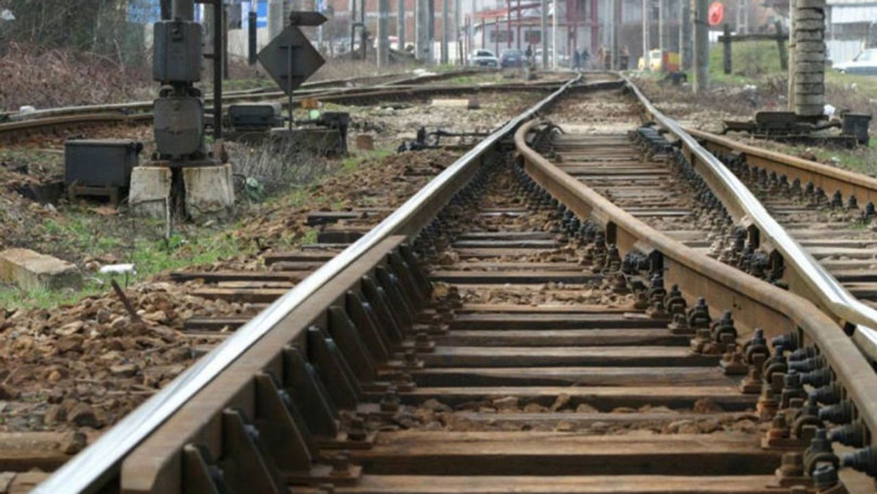 Angajații nodului feroviar din Ocnița își suspendă activitatea până la plata salariilor