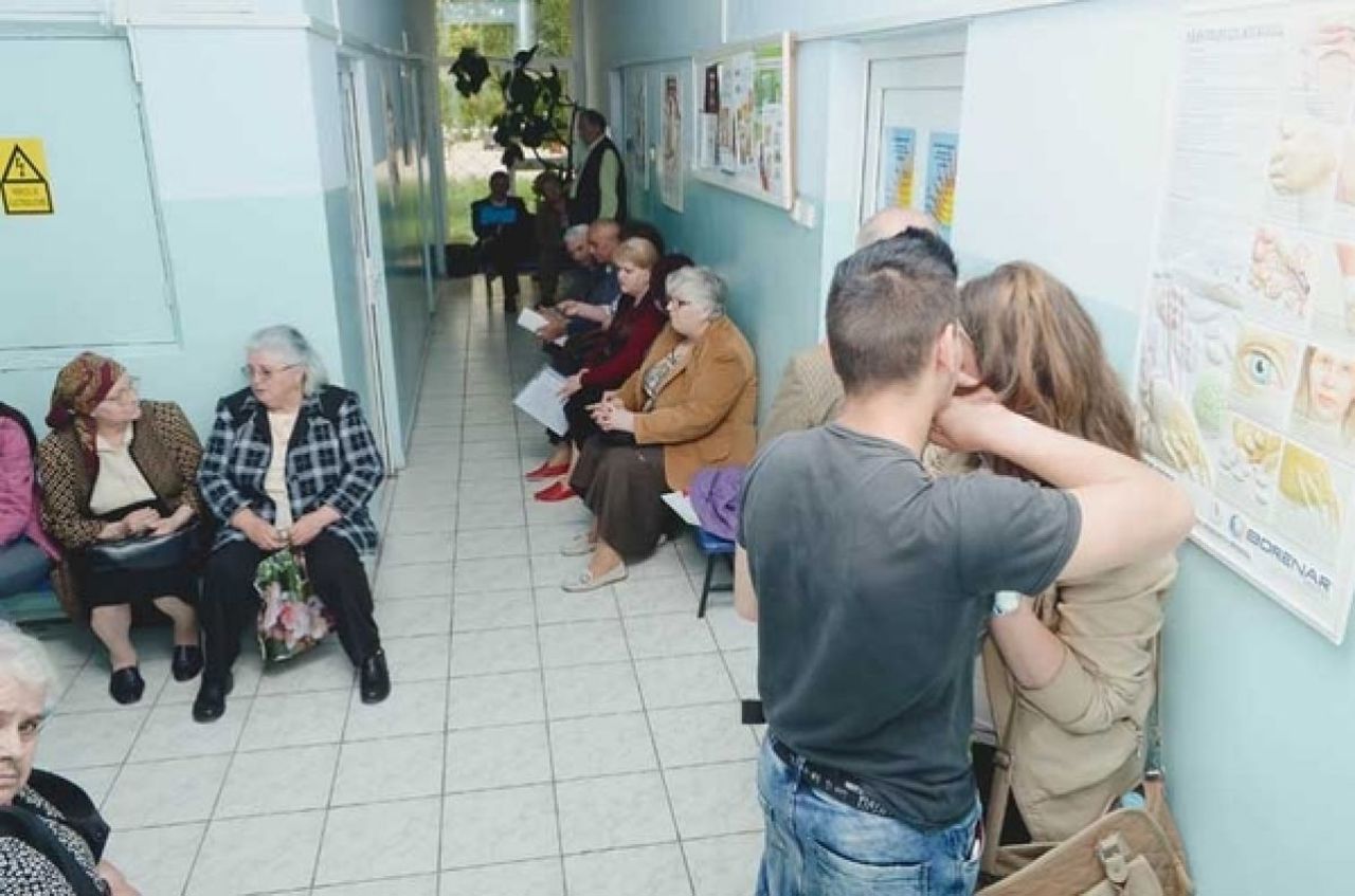 Moldovans face high insurance costs, long waits for care