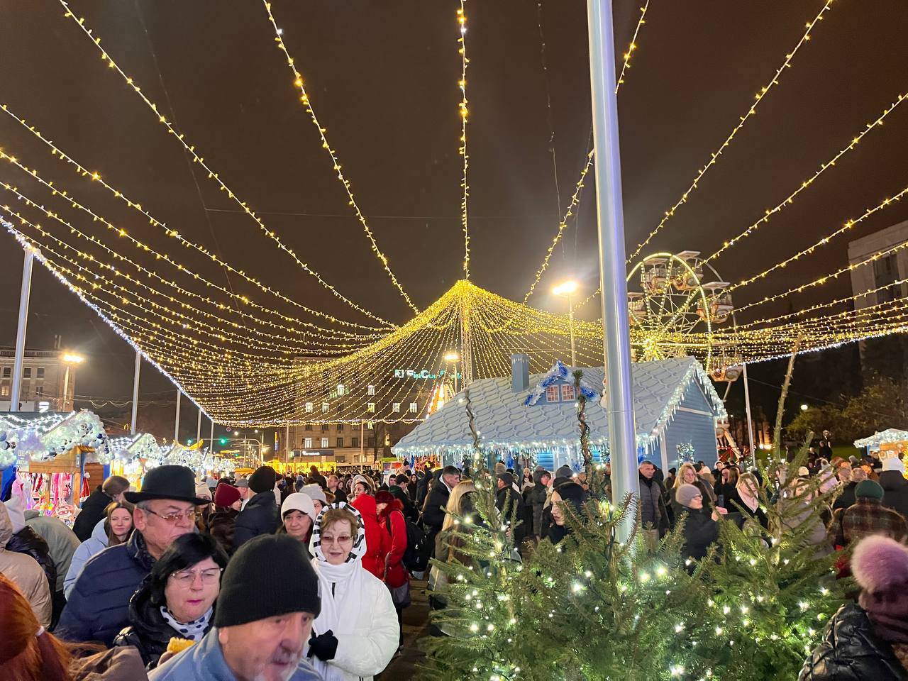 Christmas Fair in the Great National Assembly Square extended to January 25