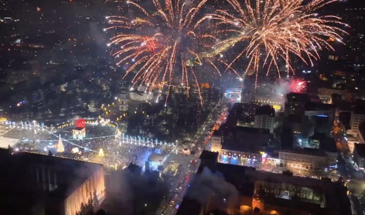 Avocații Poporului cer renunțarea la focurile de artificii în perioada sărbătorilor: pot afecta oamenii, animalele și mediul