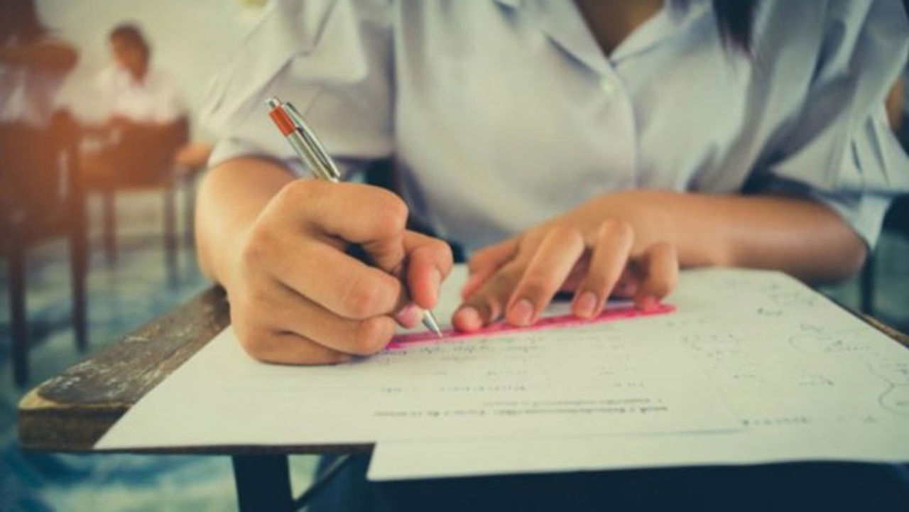 Școală duminicală de Matematică: Ajutor gratuit pentru elevi ca să fie mai pregătiți de bacalaureat