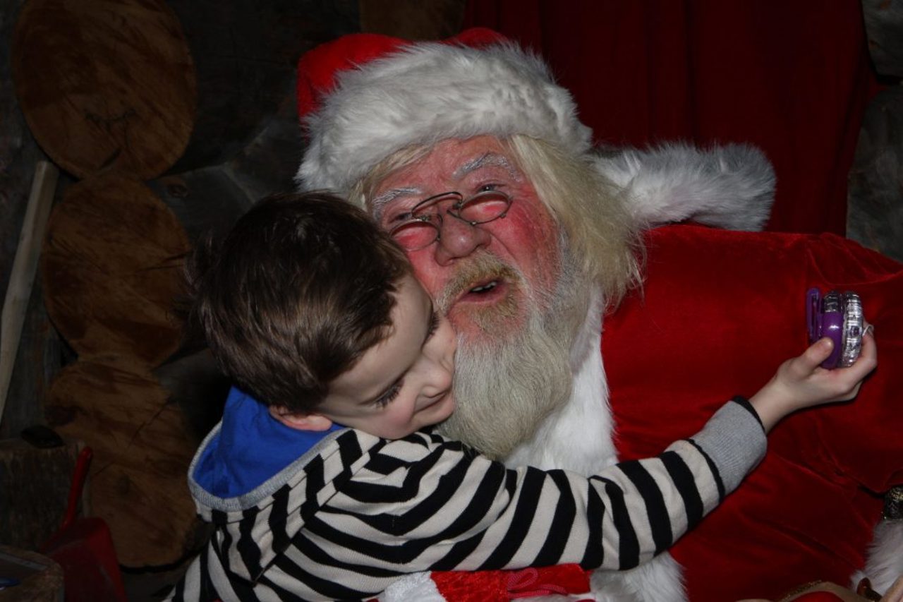 Sărbătorile între bucurie și anxietate: cum gestionăm emoțiile și tensiunile de Crăciun