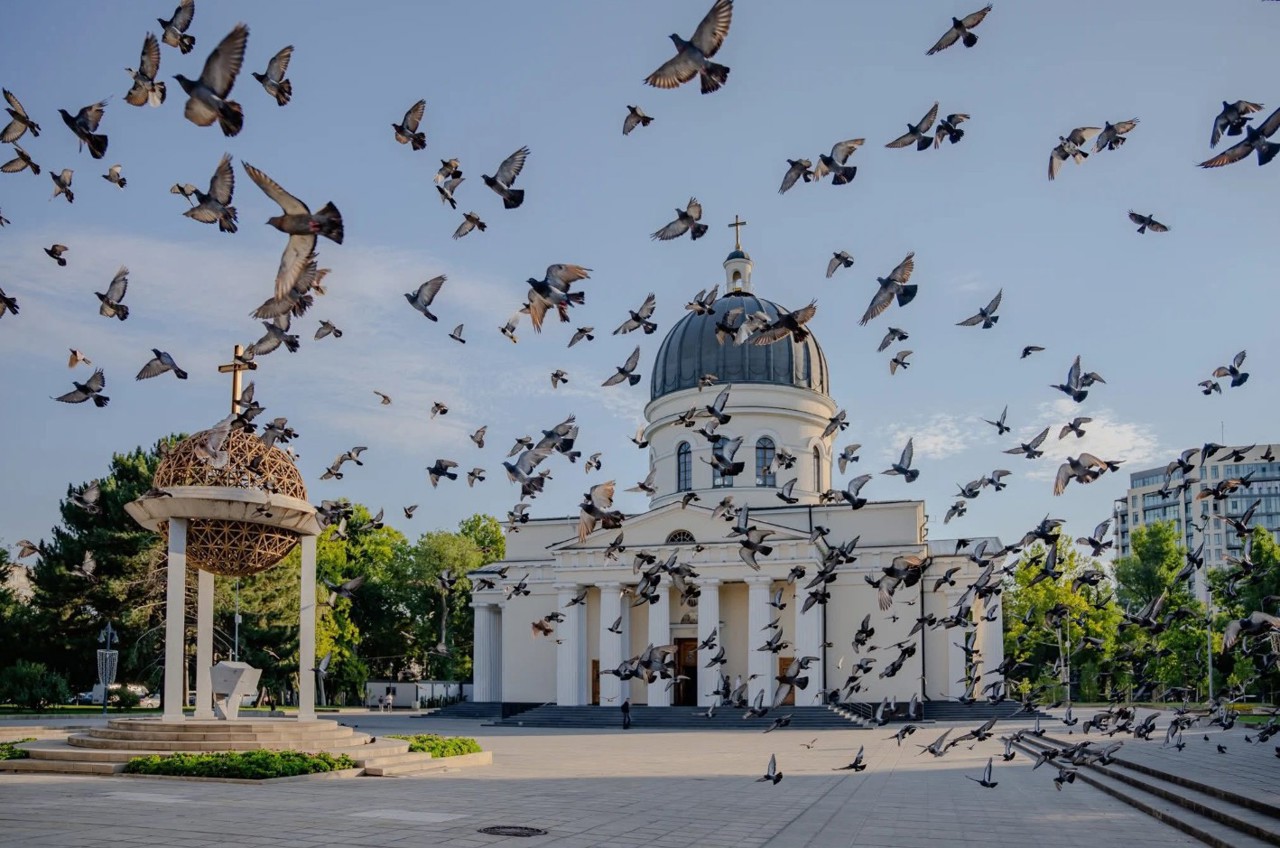 Apelul Mitropolitului Vladimir pentru preoții care aparțin de Patriarhia Rusă, înaintea alegerilor parlamentare: „Nu vă lăsați manipulați și implicați în jocuri politice”