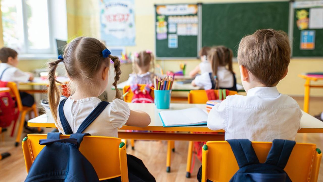 Vocile noii generații de dascăli: „Zâmbetul lor sincer mă motivează”