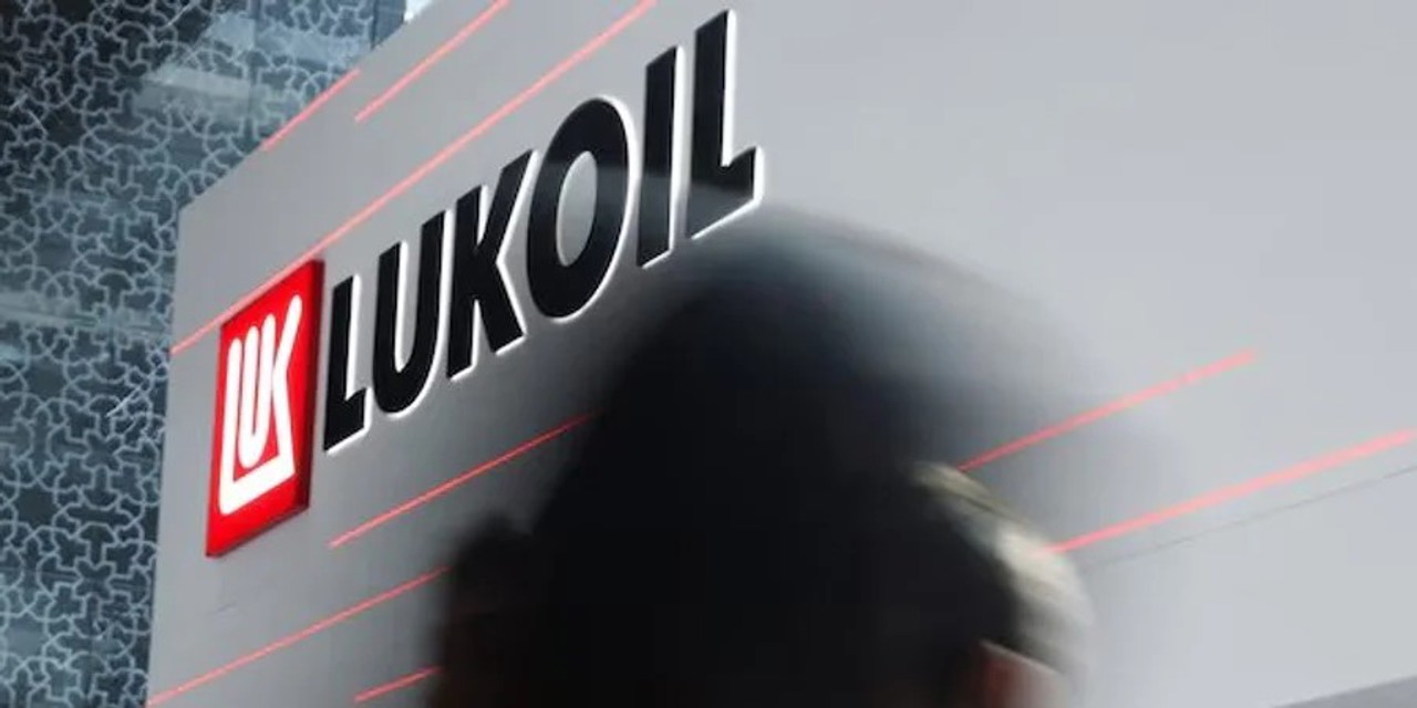 Lukoil pierde prima filială internațională, urmare a sancțiunilor SUA