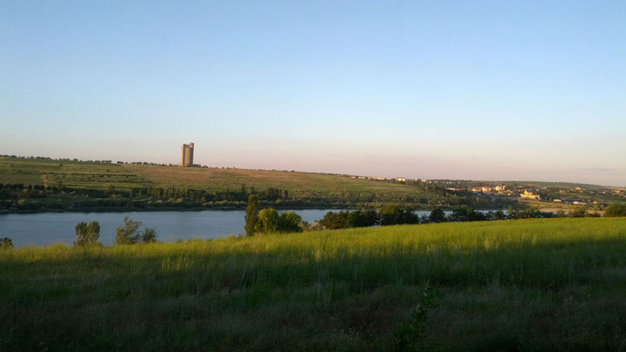 Fragmentele de corp uman găsite în lacul de la Dănceni provin de la două cadavre. Poliția cere ajutorul cetățenilor pentru identificare